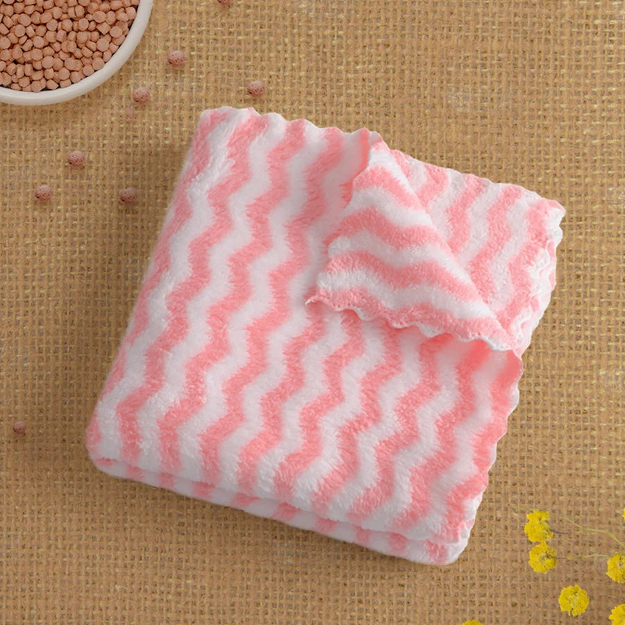 QuickDry Pet Towel – Ultra-Absorbent & Gentle
